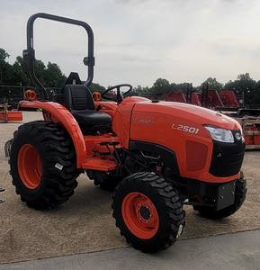 Mini tracteur Kubota B2301HSD Tracteurs agricoles Kubota d'occasion Tracteurs de jardin compacts à roues Kubota L3560 - Product Image 1