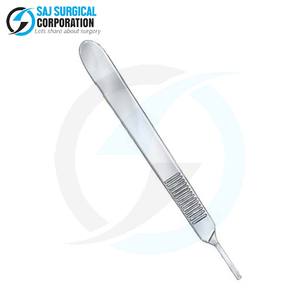 Herramienta quirúrgica de acero inoxidable con mango de bisturí de alta calidad para incisiones precisas en procedimientos médicos y veterinarios aprobados por CE - Product Image 2