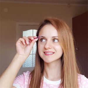 Pince à sourcils double face en acier inoxydable de la meilleure conception, incliné dans les deux sens avec pointe pointue pour l'épilation des cheveux - Product Image 1