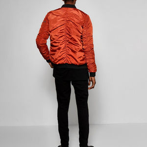 Venta al por mayor de alta calidad de encargo de los hombres Hip Hop Bomber hombres chaqueta de cuello alto colección de invierno de tela chaqueta de invierno para hombre - Product Image 3