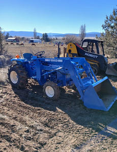 TRACTOR FORD 1310 USADO 4X4 DIÉSEL CON CARGADOR Y SEGADORA, ENTREGA GRATUITA - Product Image 5