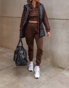 เซตเสื้อครอปถักแบบทันสมัยสำหรับผู้หญิงชุดเลานจ์สุดอินเทรนด์เหมาะสำหรับใส่ในบ้านและกลางแจ้ง - Product Image 6