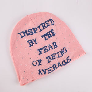 Bonnet tricoté personnalisé en strass avec logo personnalisé manchette souple en acrylique casquette tête de mort pour les voyages pour les scènes de ski - Product Image 1