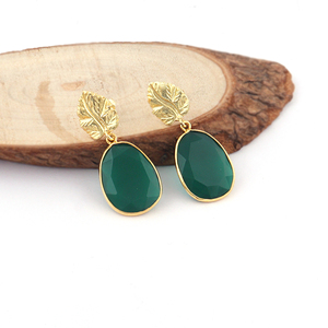 Pendientes de Moda con Ónice Verde Tallado en Facetas, Engaste de Bisel en Forma de Huevo, Latón Chapado en Oro de 18k, Diseño de Hoja - Product Image 5