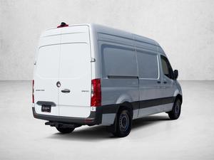 OFFRE SPÉCIALE! Véhicule d'occasion aux enchères chez le concessionnaire : Mercedes-Benz Sprinter Cargo Van 2500 2025, toit standard, I4, propulsion arrière - Product Image 3