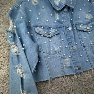 High Quality Women Washed Winter Autumn Spring <b>Jean</b> Jacket Blue Light Wash <b>Jeans</b> Pearl Studded Jacket for Ladies - Product Image 3