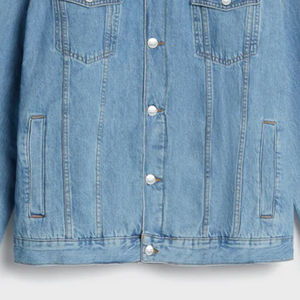 Veste en jean personnalisable 100% coton bleu clair à simple boutonnage pour l'hiver fabricant de gros OEM - Product Image 3