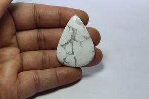 Cabochon de howlite véritable de qualité supérieure finition étonnante pierre précieuse de howlite belles pierres de bijoux aux prix de gros OEM - Product Image 3