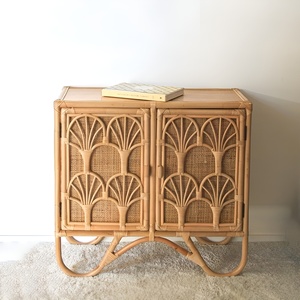 Garde-robe en bois de rotin naturel pour enfants Garde-robe d'armoire faite à la main la plus vendue pour le stockage de vêtements d'enfants - Product Image 1