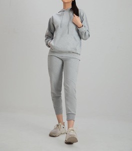 Ensemble de vêtements de sport personnalisés deux pièces pour un style de vie actif, survêtement pour femme pour l'entraînement en salle de sport, ensembles de survêtements deux pièces pour femmes - Product Image 6