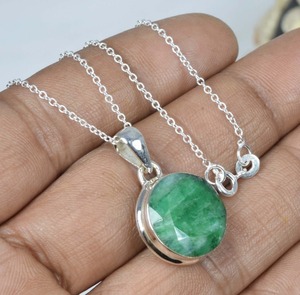อัญมณีสีเขียวมรกตทรงกลม925จี้เงินสเตอร์ลิงของขวัญแต่งงานที่สมบูรณ์แบบสำหรับความรักกับ925เครื่องประดับประทับ - Product Image 2