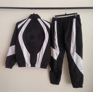 ชุดวอร์มผ้าไนลอนสำหรับผู้ชายชุดวอร์มผ้าโพลีเอสเตอร์แบบเย็บปะติดซิปรูด - Product Image 3