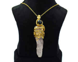 Quartz Rose Et Labradorite Pierre Précieuse Avec 18K Plaqué Or Fil Enroulé À La Main Conception Collier Pendentif - Product Image 1