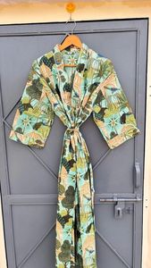 ชุดคลุมกิโมโนลายดอกไม้ชุดคลุมสำหรับงานแต่งงานชุดคลุมสำหรับเพื่อนเจ้าสาวพิมพ์ลายดอกไม้ชุดคลุมใส่นอนสำหรับใส่เดินชายหาดในช่วงฤดูร้อนของขวัญสำหรับผู้หญิงผู้ชาย - Product Image 4