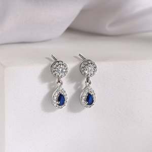 Pendientes de plata con adornos elegantes accesorios de moda - Product Image 2