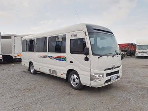 Autobús Coaster 2021 con Volante a la Izquierda, Motor Diésel 4L, Interior Oscuro, Asientos de Cuero, Transmisión Automática, Envío Gratis - Product Image 4