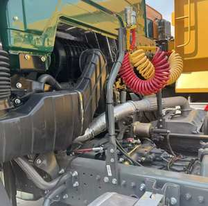 LISTO PARA ENVIAR 2023 6x4 Camión Tractor Potente de Servicio Pesado para Transporte de Remolques en Rutas de Larga Distancia - Product Image 2