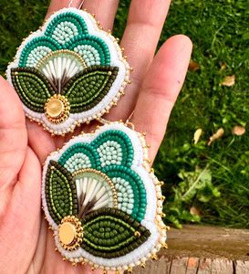 Boucles d'oreilles vintage multicolores à la mode bohème, boucles d'oreilles pendantes tissées à la main en perles de riz et pampilles pour mariages - Product Image 4