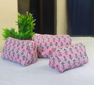 กระเป๋าเครื่องสำอางสไตล์วินเทจพิมพ์ลายกระเป๋าถือจุได้เยอะดีไซน์ลายดอกไม้ - Product Image 3