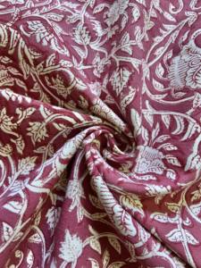 Tissu en coton imprimé à la main à motifs floraux marron et blanc, motif traditionnel indien de vigne - Product Image 3