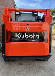 Chargeuse compacte sur chenilles Kubota SVL97-2 avec pack forestier et broyeur industriel pour travaux extérieurs intensifs - Product Image 6