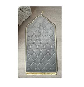 Tapis de prière en soie élégant, tissu tissé à la main de haute qualité, coussin épais, fond antidérapant, beau motif islamique - Product Image 1