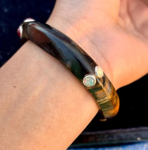 Brazalete de piedras preciosas de ojo de tigre natural Brazalete de piedras preciosas de diseño clásico y nuevo brazalete de diseño para mujer - Product Image 4