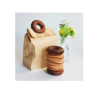 Pince à beignets en bois d'acacia Scellant promotionnel en forme de beignets en bois de qualité supérieure Fournisseur en gros de beignets en bois