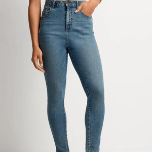 Prix de gros – Jean skinny en denim pour femme, modèle 2026, respirant, avec service de conception OEM - Product Image 1