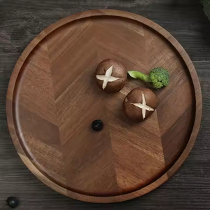 Assiettes en bois rustiques pour une expérience culinaire de style ferme par l'artisanat du croissant - Product Image 3