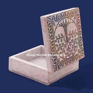 Boîte en pierre ollaire naturelle de conception nouvelle, aspect traditionnel, de forme rectangulaire, travail artisanal haut de gamme, courbée, pour bijoux et cadeaux. - Product Image 2