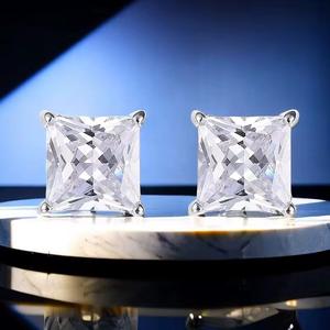 Boucles d'oreilles à clous en or blanc 14 carats massif, taille princesse, 4 carats, fermoir à vis, unisexe, bijoux en diamant simulé, cadeau - Product Image 1