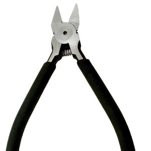 Alicate de Acero de Grado Industrial Fujiya, Modelo OEM Métrico F-107SX, Ultrafino, de un Solo Filo, con Mango de Agarre Suave para Cortar Modelos de Plástico - Product Image 1