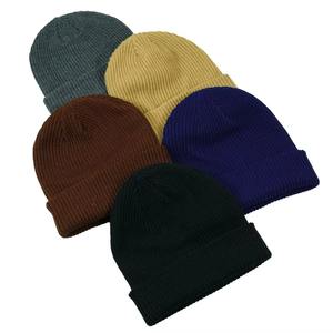 Personnalisation gratuite en gros bonnets en tricot chapeaux d'hiver doux chaud à revers brodé Logo hommes femmes mode porter commun 100% - Product Image 3