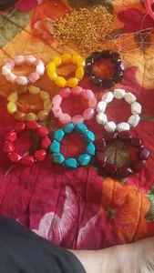 "High Quality Handmade Resin Bangle with Dried Flower Design, Artistic and <b>Inspiring</b> Jewelry for Women - Product Image 2