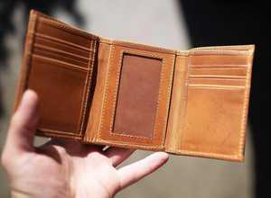 กระเป๋าสตางค์พับสามทบหนังม้าแนววินเทจทำด้วยมือกระเป๋าสตางค์ RFID หนังวัวแท้สำหรับผู้ชาย LTW-0126ของขวัญ - Product Image 6