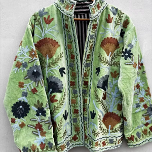 Chaqueta corta de invierno Suzani Vintage de terciopelo bordada a mano, abrigo corto Floral, ropa de fiesta de talla única para mujer - Product Image 1