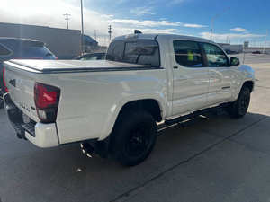 รถยนต์มือสองคุณภาพดีราคาประหยัด ปี 2021 โตโยต้า ทาโคมา พวงมาลัยซ้าย - Product Image 3