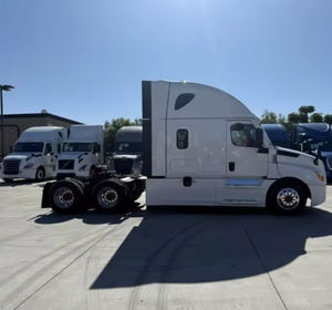 รถบรรทุก Cascadia 126 Sleeper ปี 2025 มือสองสภาพดี - หลังคาสูง 455 แรงม้า เกียร์ 12 สปีด Dt12 - Product Image 4