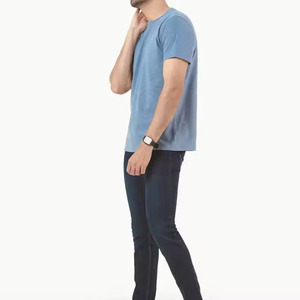 Vêtements de sport pour homme Chemise solide décontractée Short 2 pièces Short Costume Vente en gros Logo Broderie T-Shirt pour homme avec broderie logo - Product Image 6