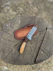 Navaja de Bolsillo de Acero de Damasco Hecha a Mano de Alta Calidad con Funda de Cuero, Regalo para Camping, Servicio OEM - Product Image 1