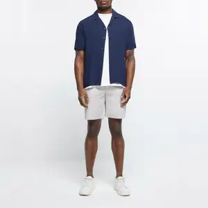 Zijzakken Riemlussen Knoop En Ritssluiting 98% Katoenen 2% Elastaan Wit Slim Fit Chino Shorts