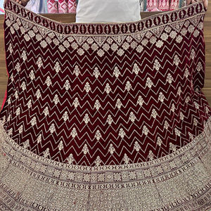 Exquisito terciopelo Lehenga Heavy Jarkan Work Double Can Fit 3M Flair Long Work Choli Net Dupatta Butti Borders para ocasiones de fiesta - Product Image 5