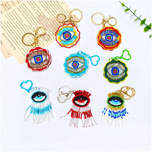 พวงกุญแจปักลูกปัดคริสตัลลายเลขโรมันแบบขายส่ง งานฝีมือกึ่งสำเร็จรูป ประดับด้วยลูกปัด สำหรับตกแต่งกระเป๋าเฉพาะทาง - Product Image 6