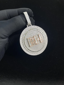 Colgante de lujo de plata de ley 925 con diamante de moissanita VVS, letra personalizada, estilo hip hop, amuleto de lujo para uso diario. - Product Image 4