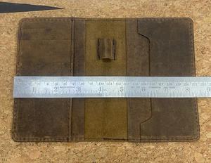 Fundas de pasaporte de cuero de tema vintage con acabado antiguo de ágata hechas a medida para reventa y promociones - Product Image 3