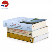 Impression en gros de livres brochés souples, couverture épaisse avec rabats avant et arrière et pages intérieures noir et blanc