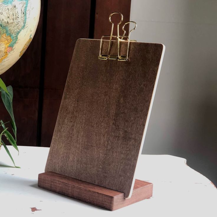 Dark Walnut color