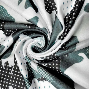 Camiseta de Compresión Deportiva para Hombre, Tejido de 300g, Estilo Casual, Logotipo Frontal Sublimado, Ropa Deportiva Elegante - Product Image 6