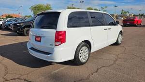 Dodge Grand Caravan SE 4 portes 2019, mini-fourgonnette d'occasion à prix abordable - Product Image 3